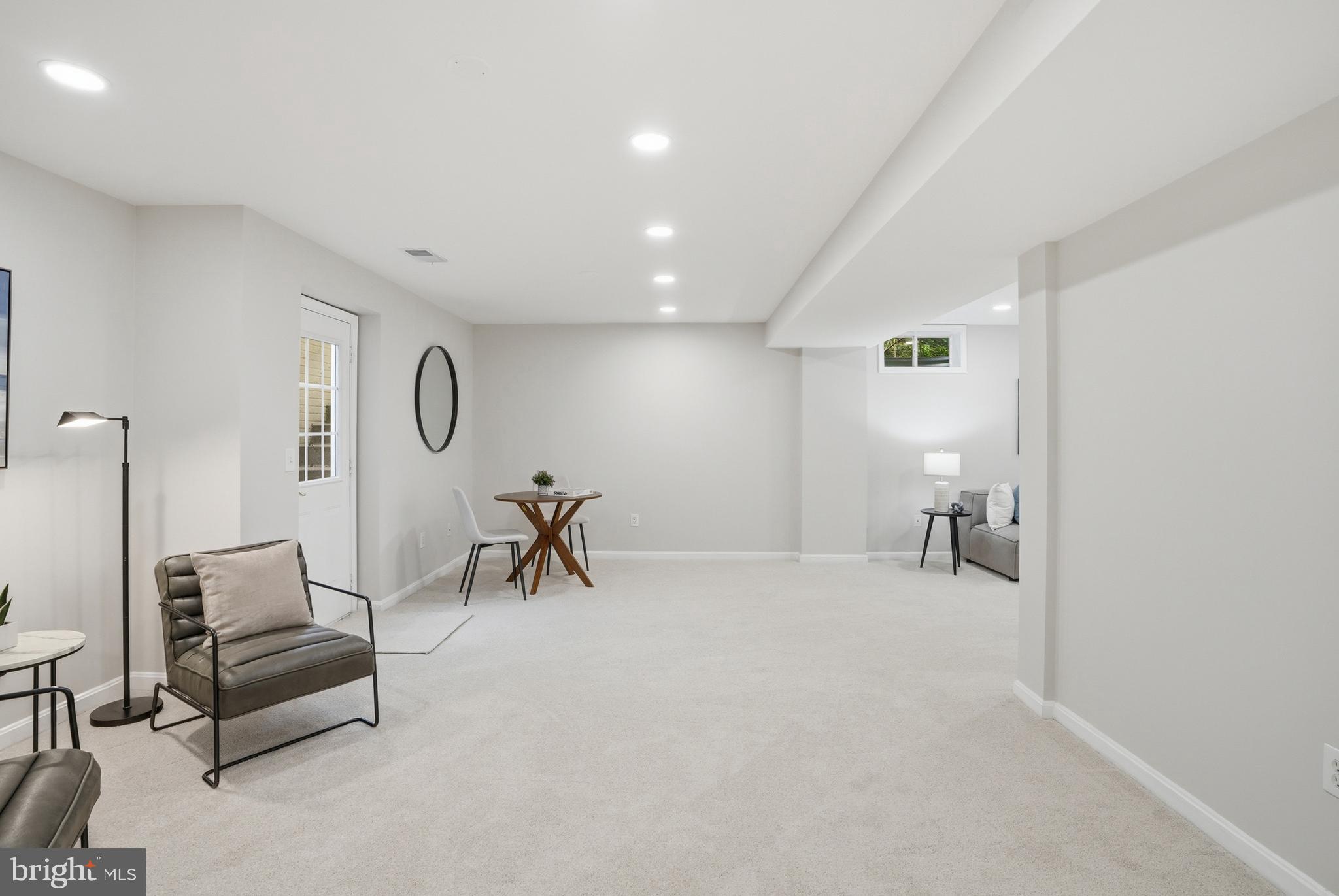 LOCUST GROVE - Residential