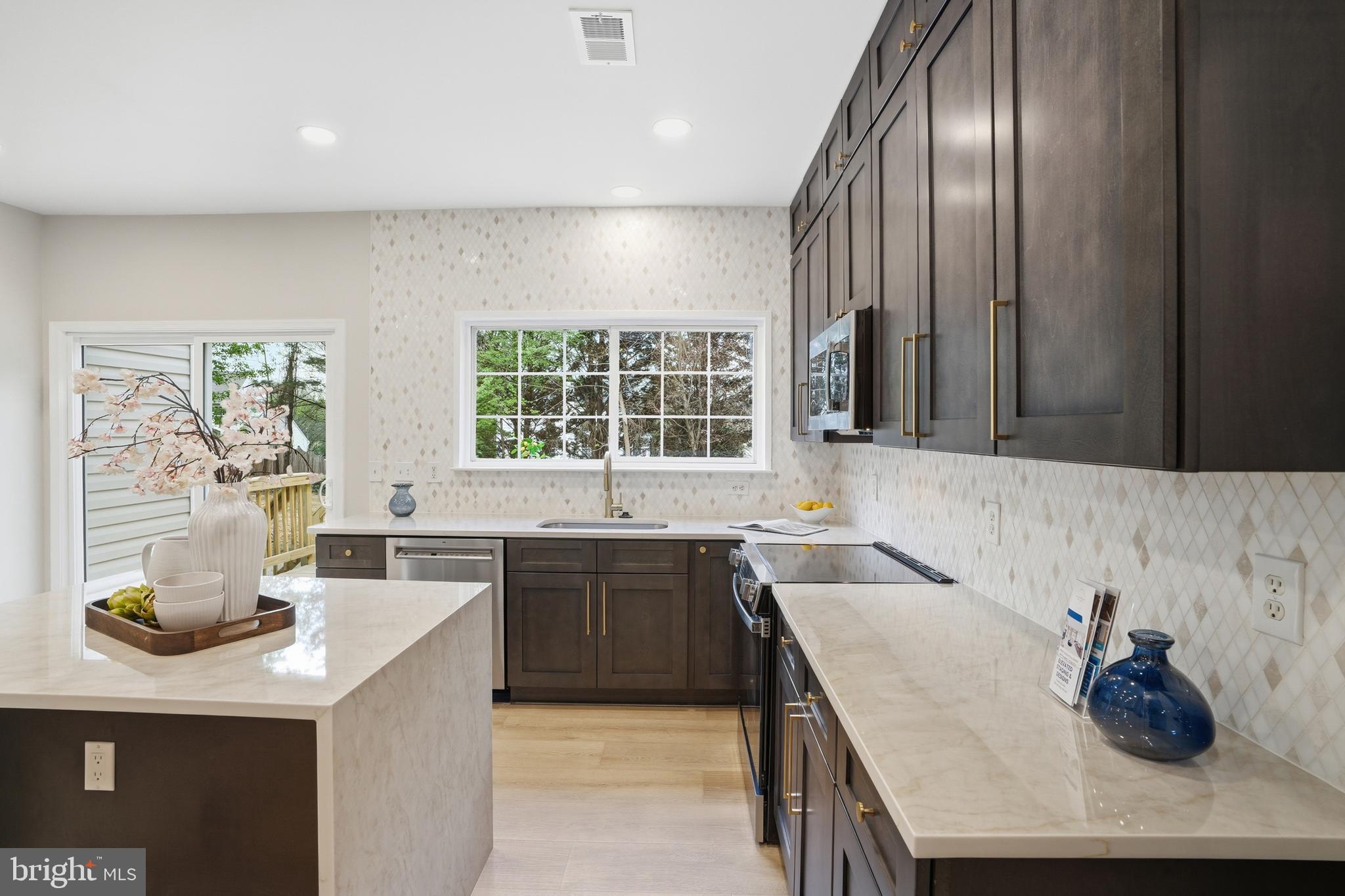 LOCUST GROVE - Residential