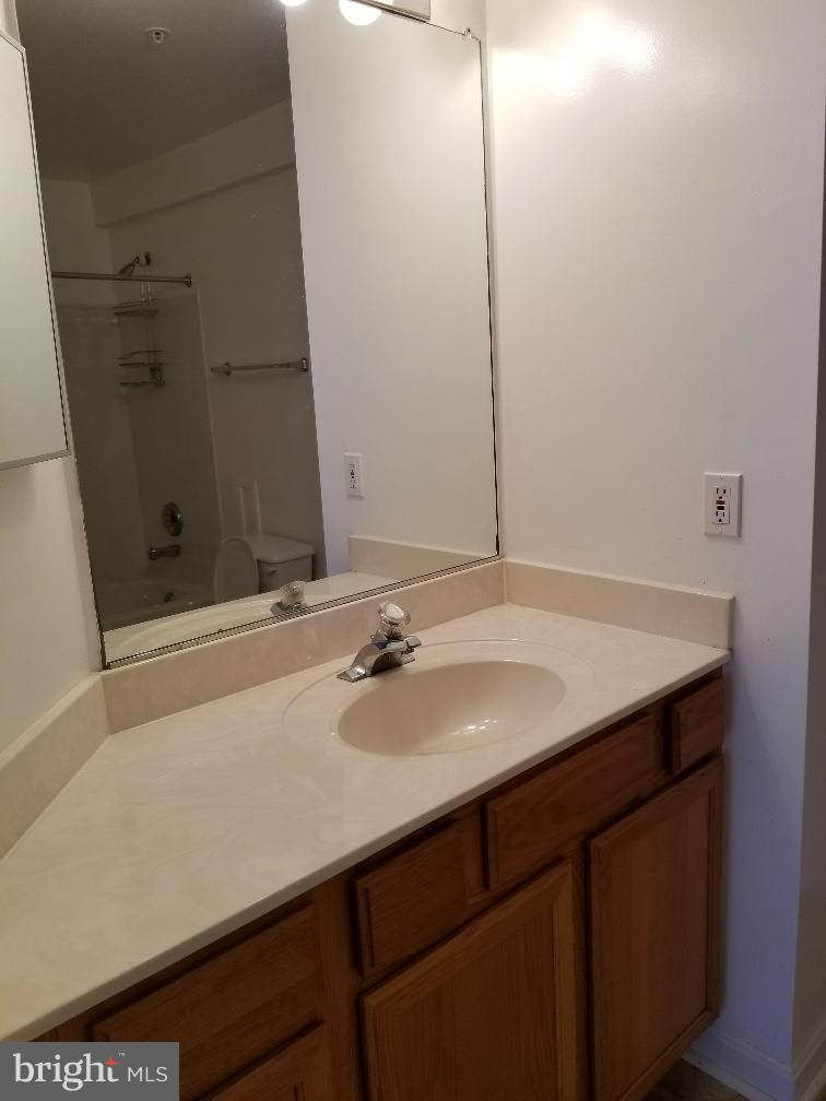 AMBER RIDGE AT MILESTONE - Residential Lease