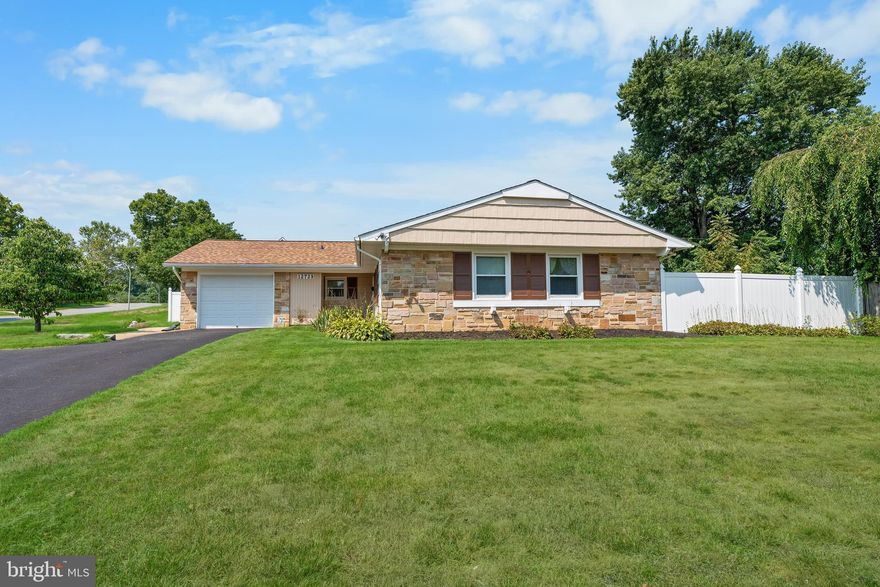 Welcome to this charming single-level home nestled in the highly sought-after Belair neighborhood. Situated on a desirable corner lot, this meticulously maintained residence boasts modern updates. Step inside  to discover beautifully updated bathrooms, gleaming new floors and a beautifully updated eat-in kitchen perfect for both cooking and entertaining. The freshly installed fence ensures privacy while the newly paved semi-circled driveway adds both convenience and curb appeal. 

Whether you're a first-time buyer or looking to downsize, this home offers the perfect blend of comfort and style.  Don't miss this opportunity to make this gem your own!