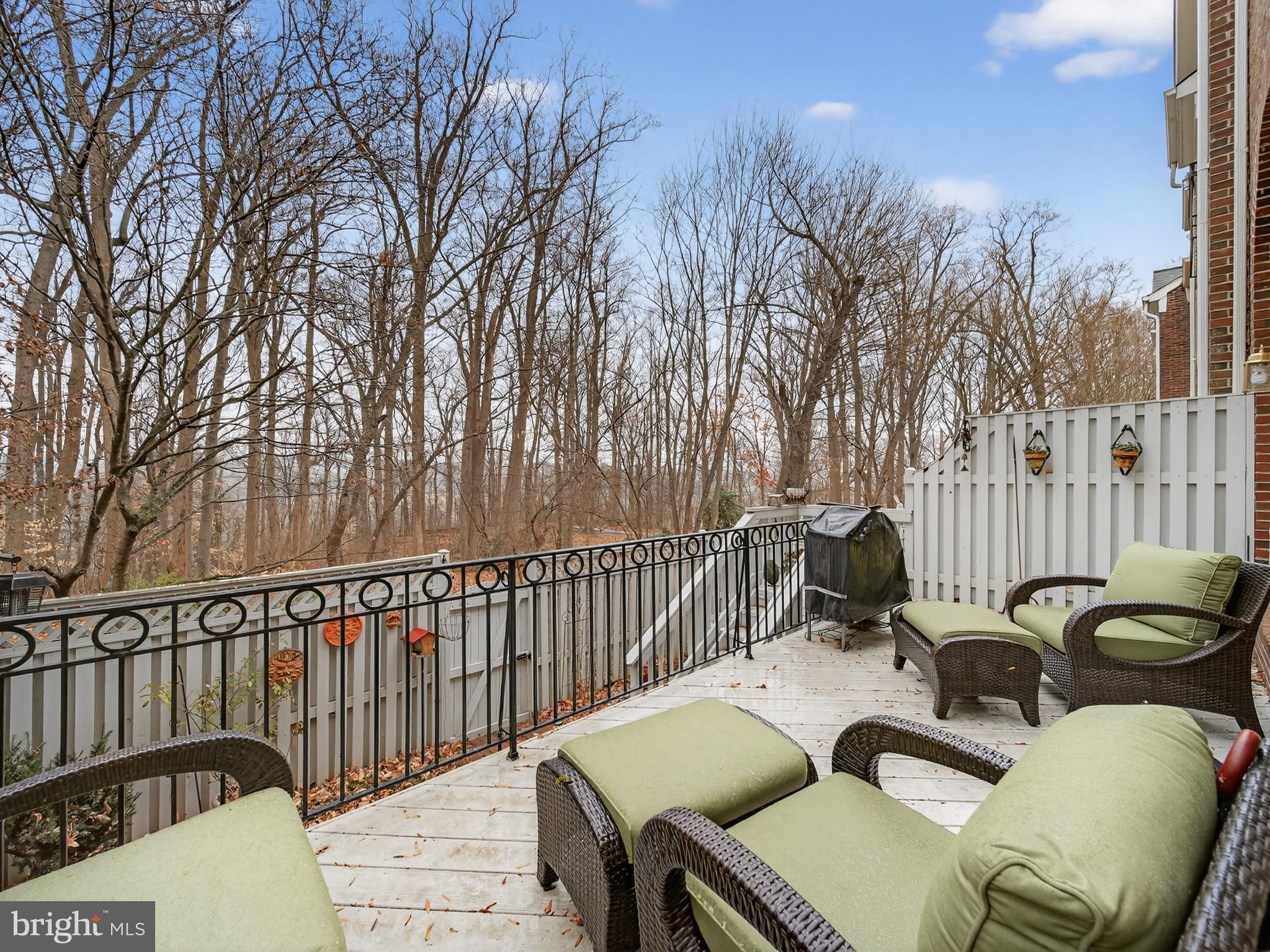 PALISADES PARK - Residential