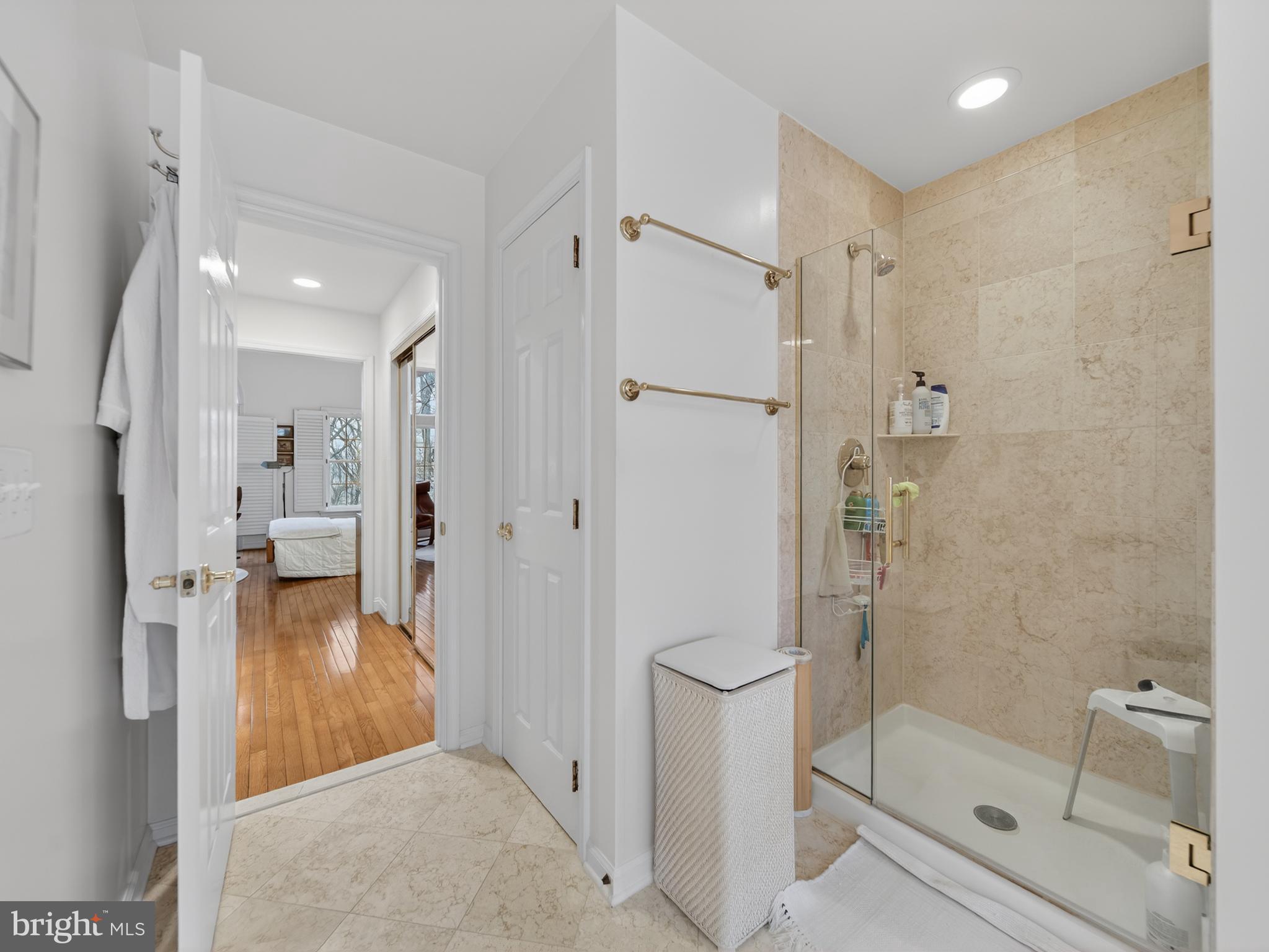 PALISADES PARK - Residential