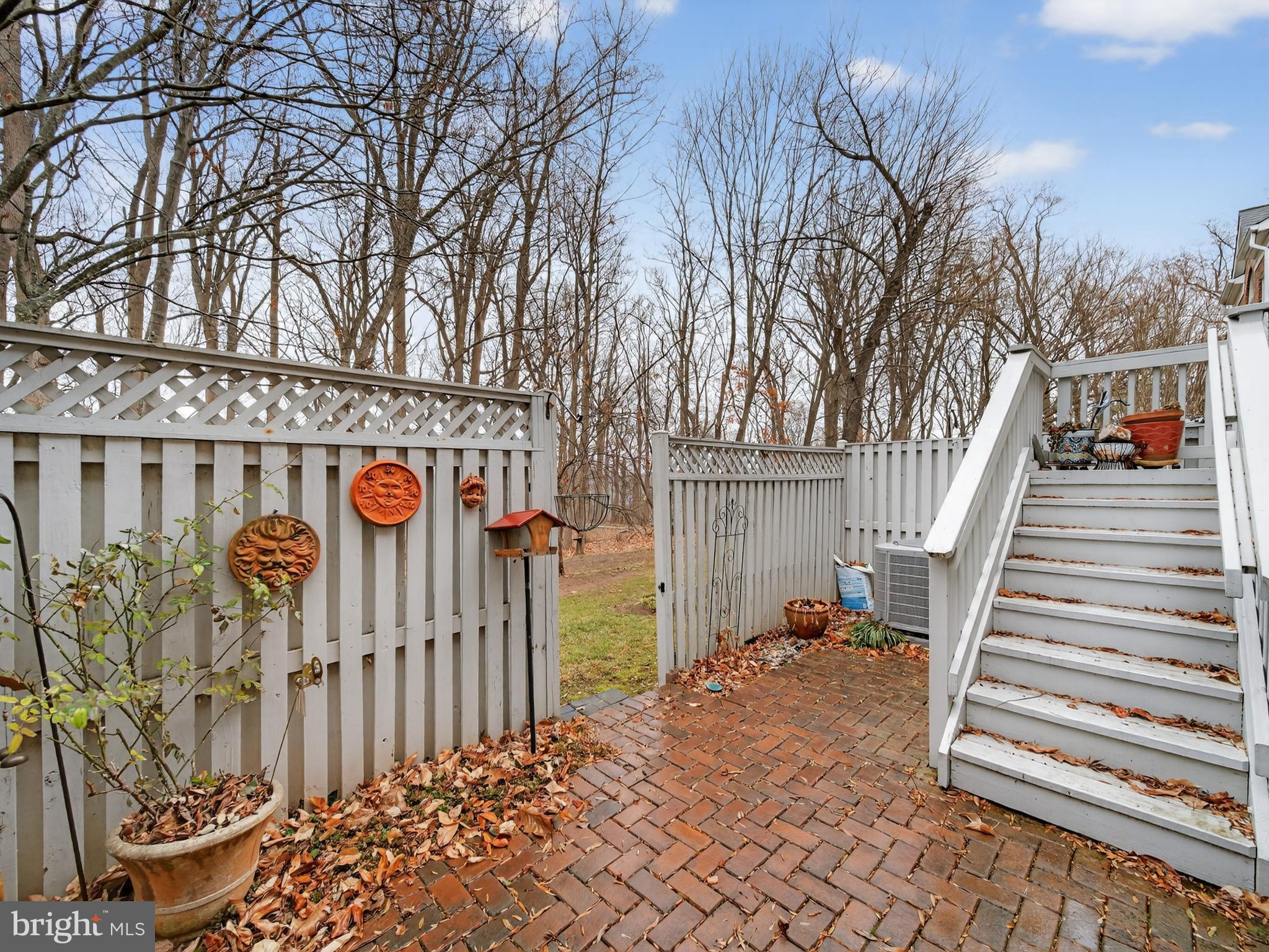 PALISADES PARK - Residential