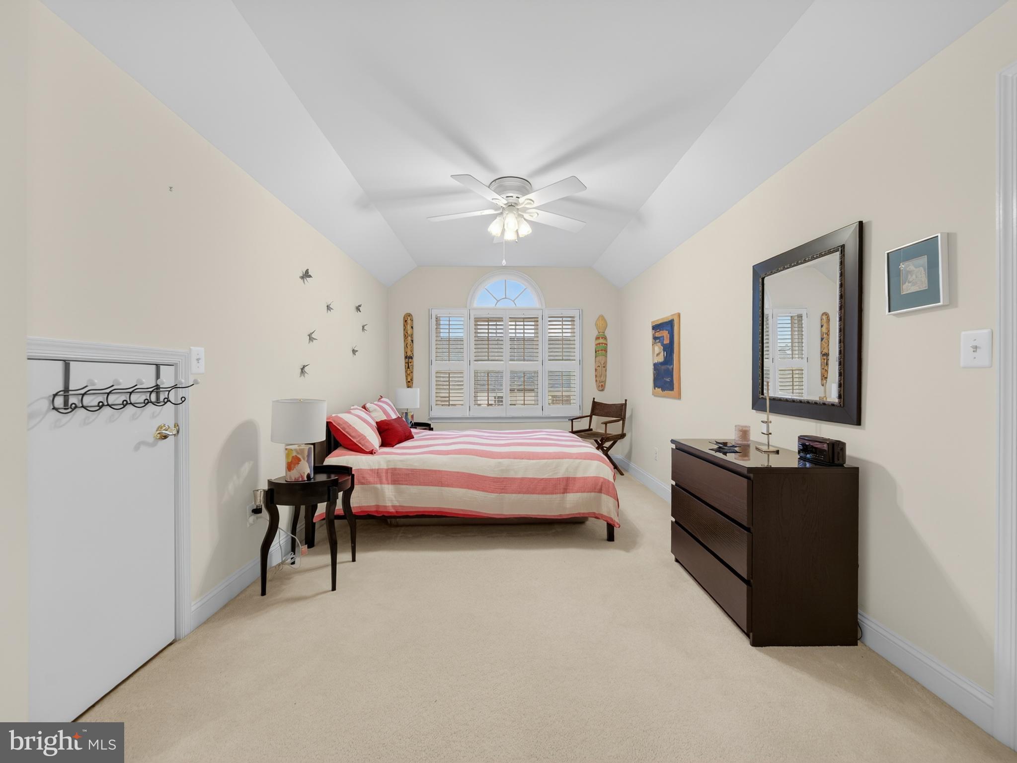 PALISADES PARK - Residential