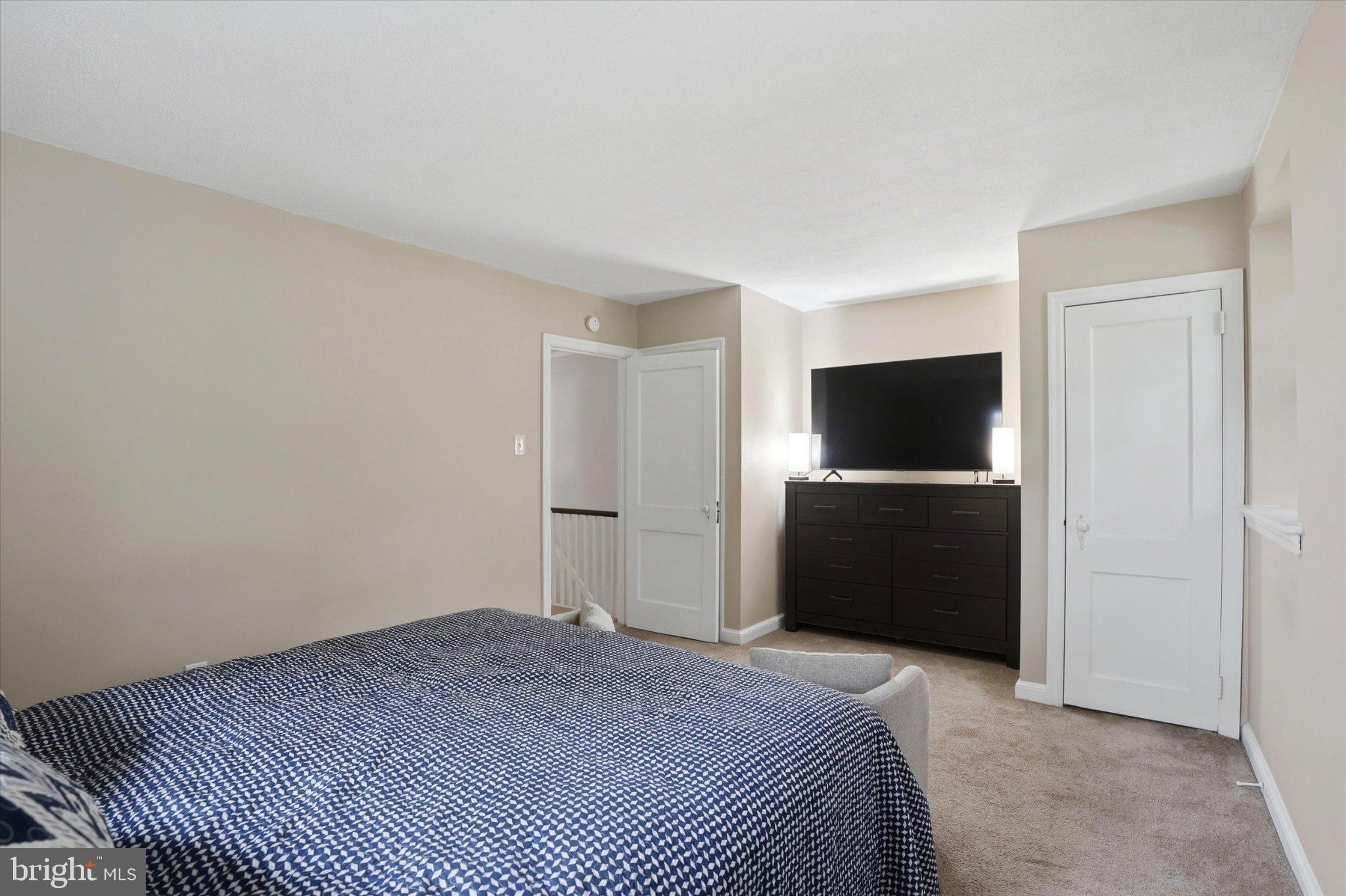 WYNNEWOOD PARK - Residential