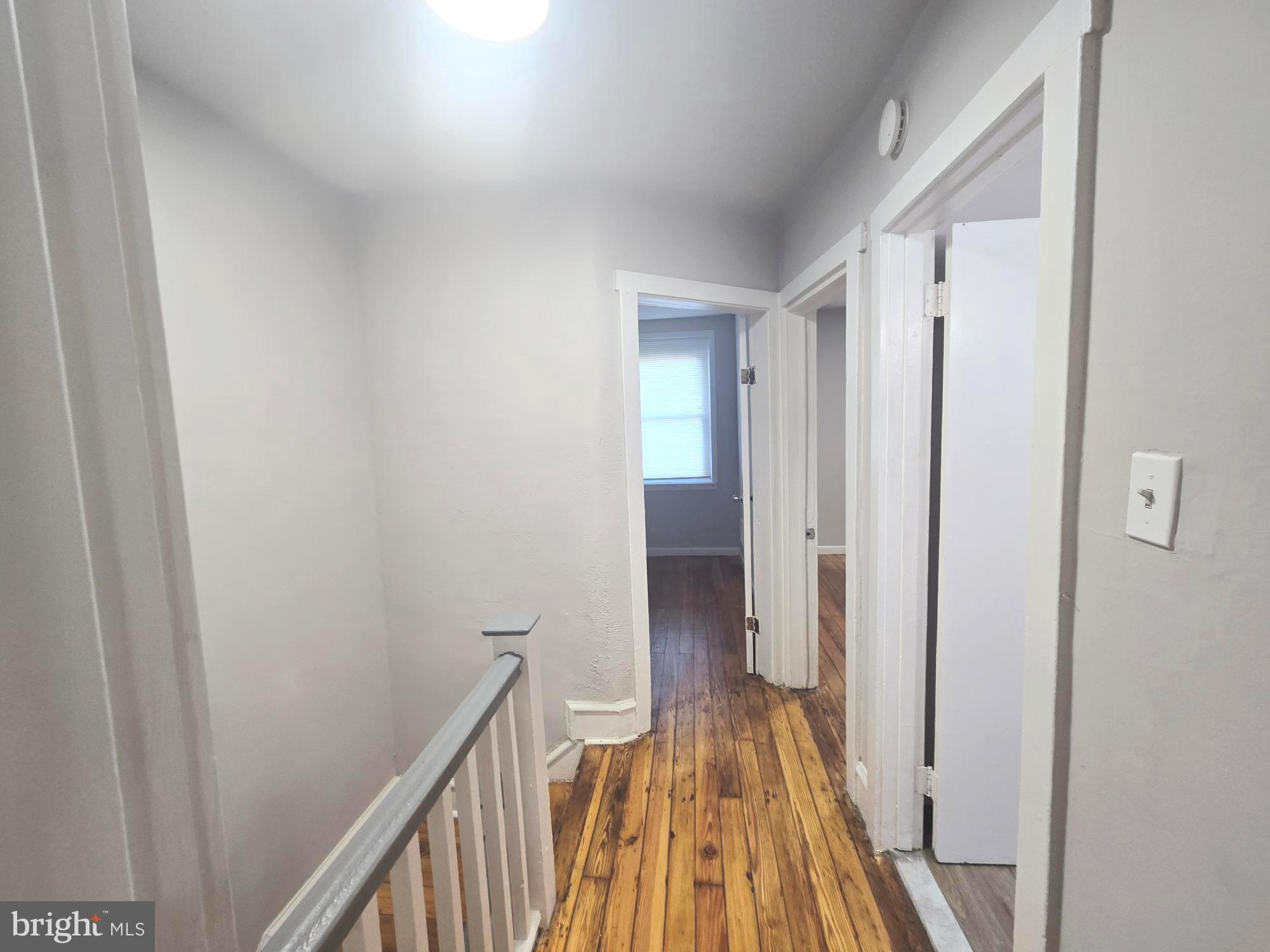 ELMWOOD PARK - Residential Lease