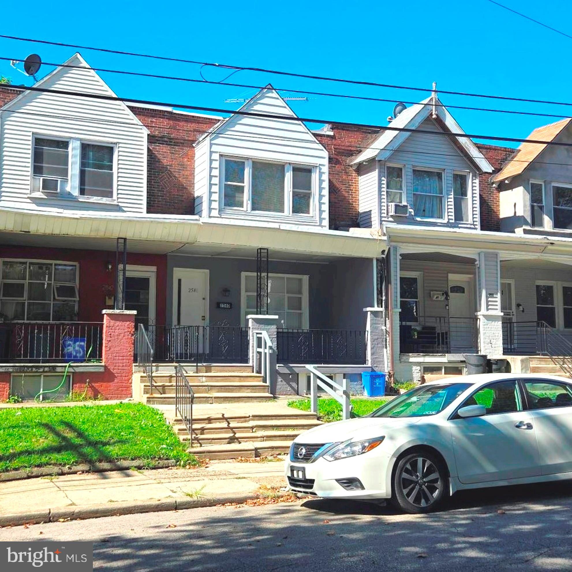 ELMWOOD PARK - Residential Lease