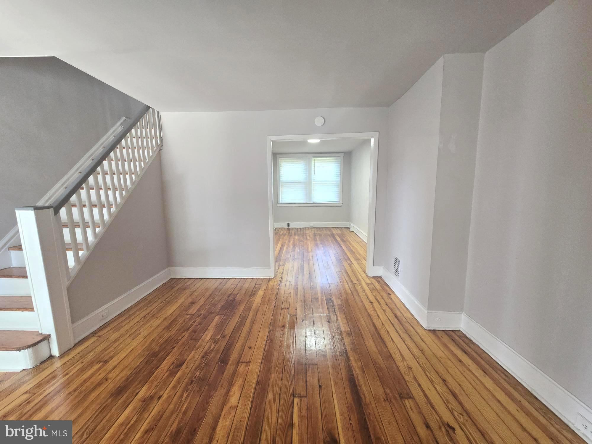 ELMWOOD PARK - Residential Lease