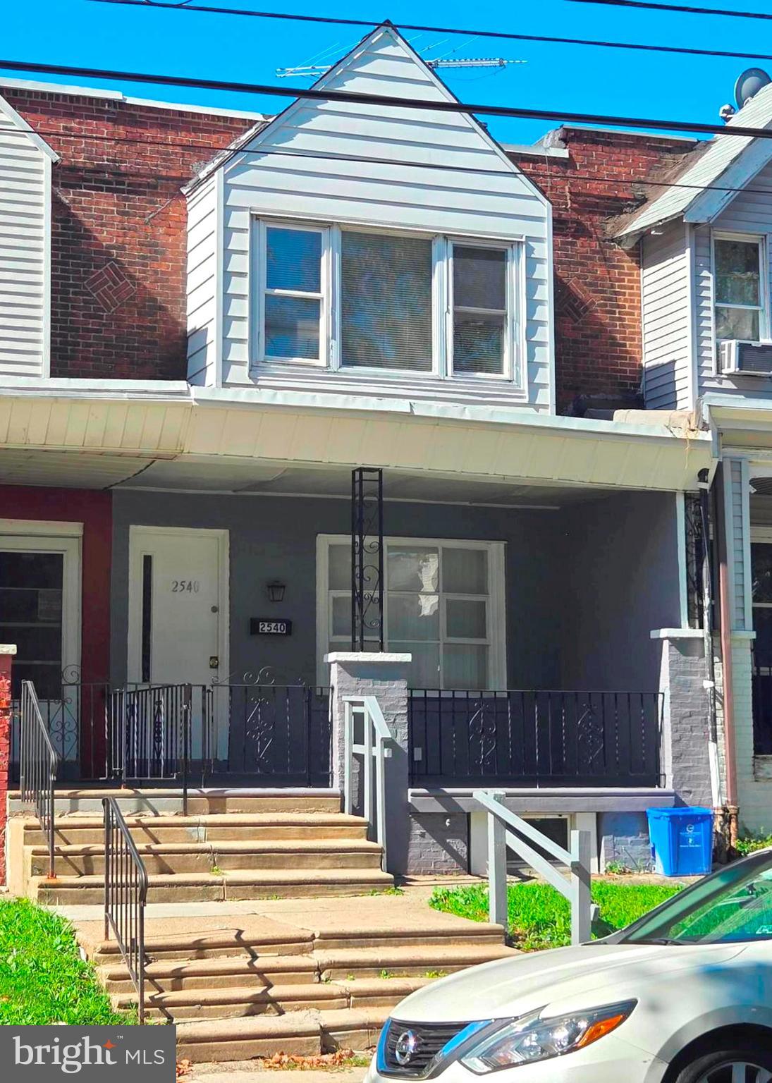 ELMWOOD PARK - Residential Lease