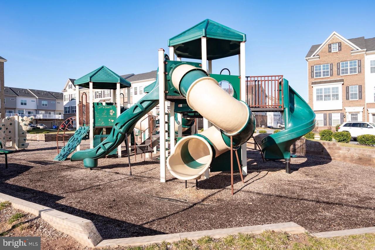 JEFFERSON PLACE - Residential Lease