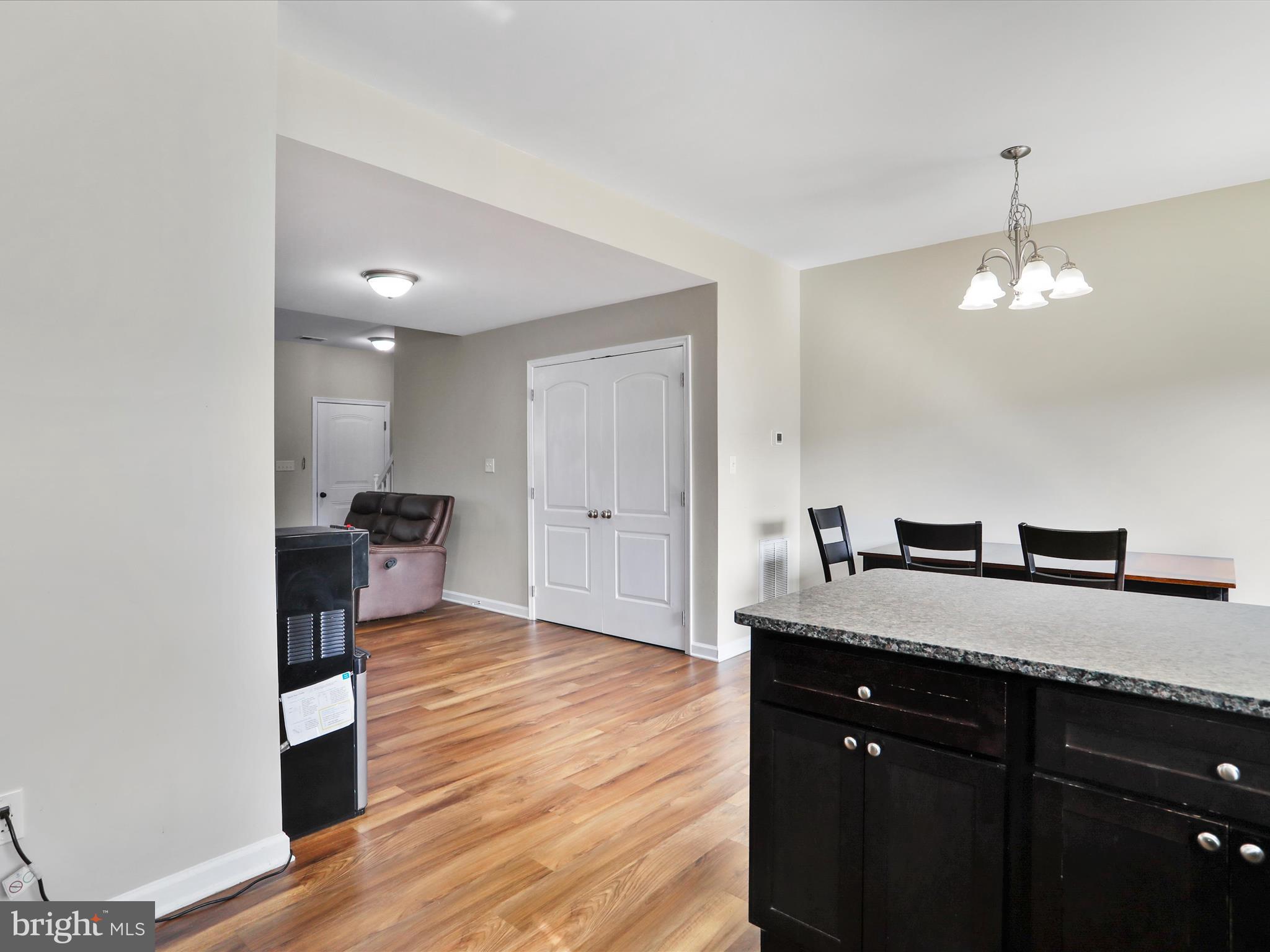 TOWNES OF RIDGEWAY - Residential