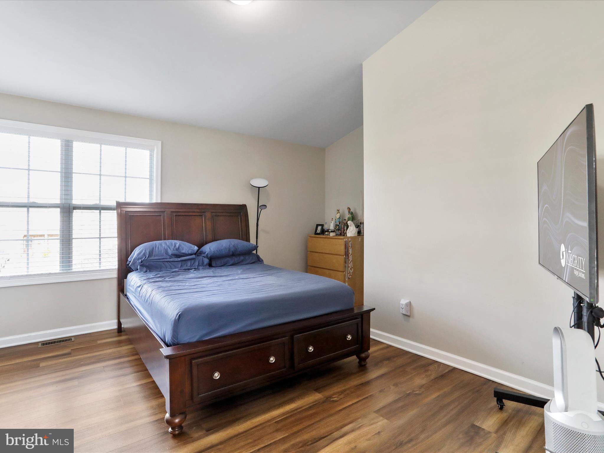 TOWNES OF RIDGEWAY - Residential