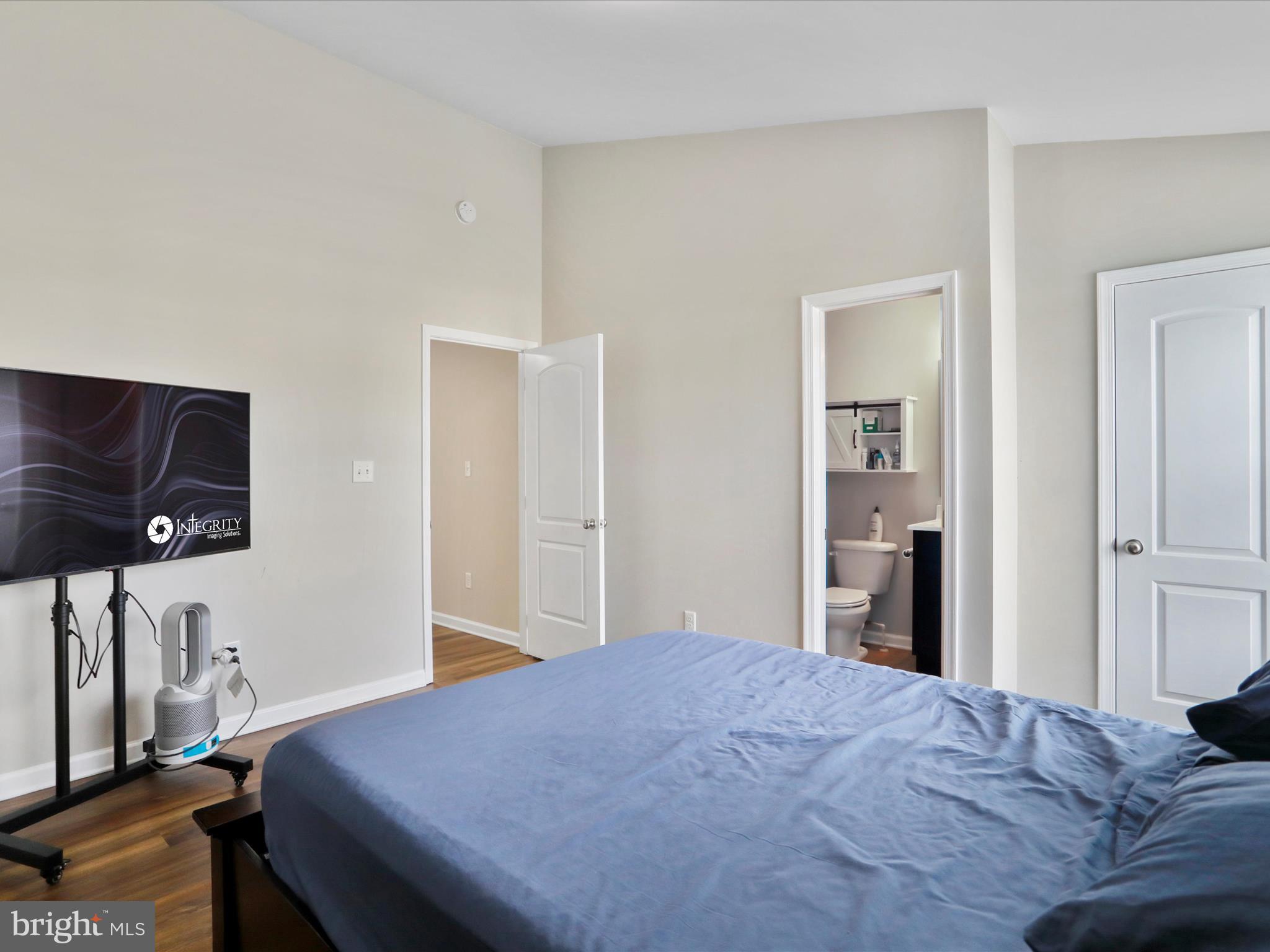 TOWNES OF RIDGEWAY - Residential