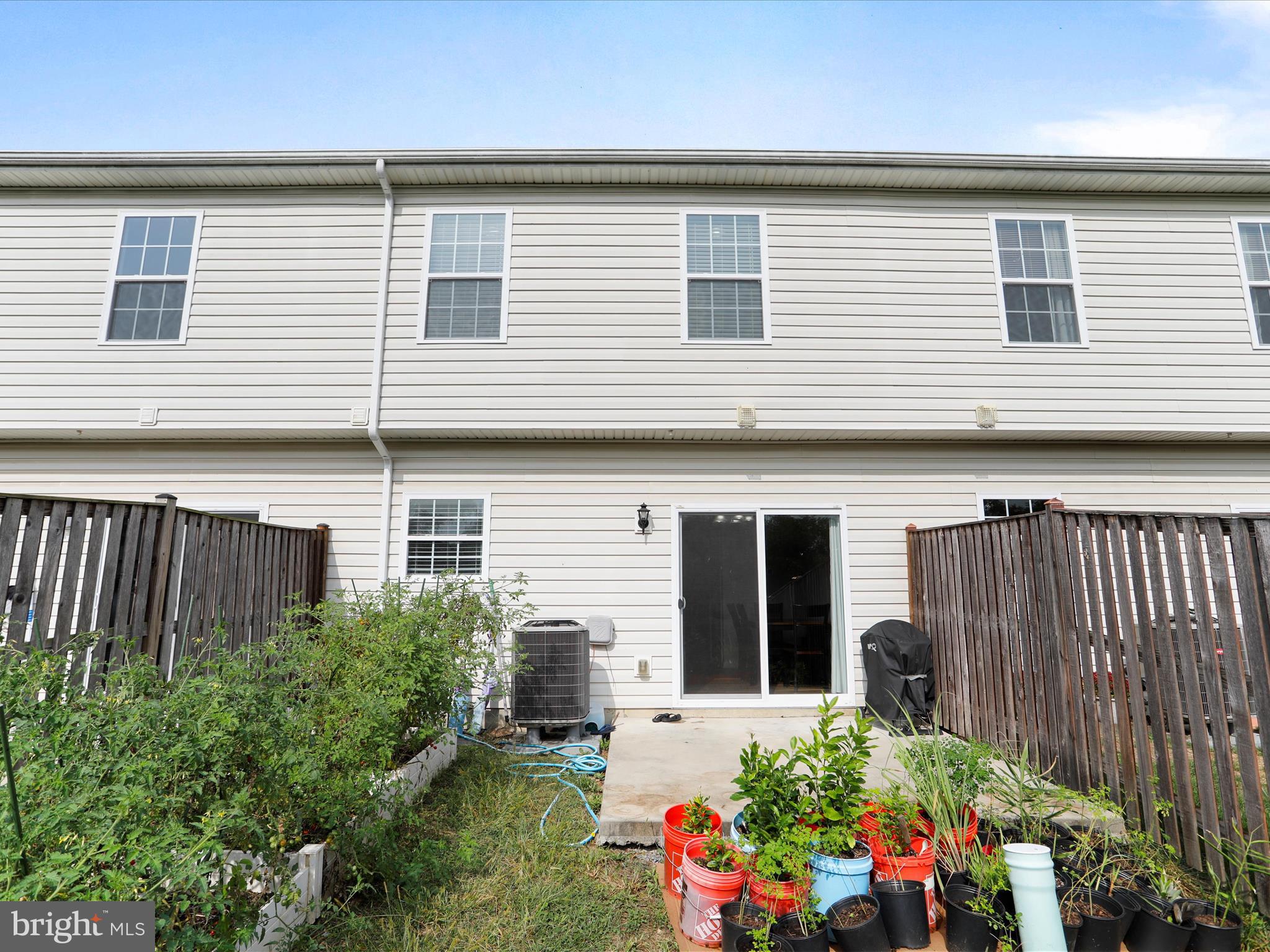 TOWNES OF RIDGEWAY - Residential