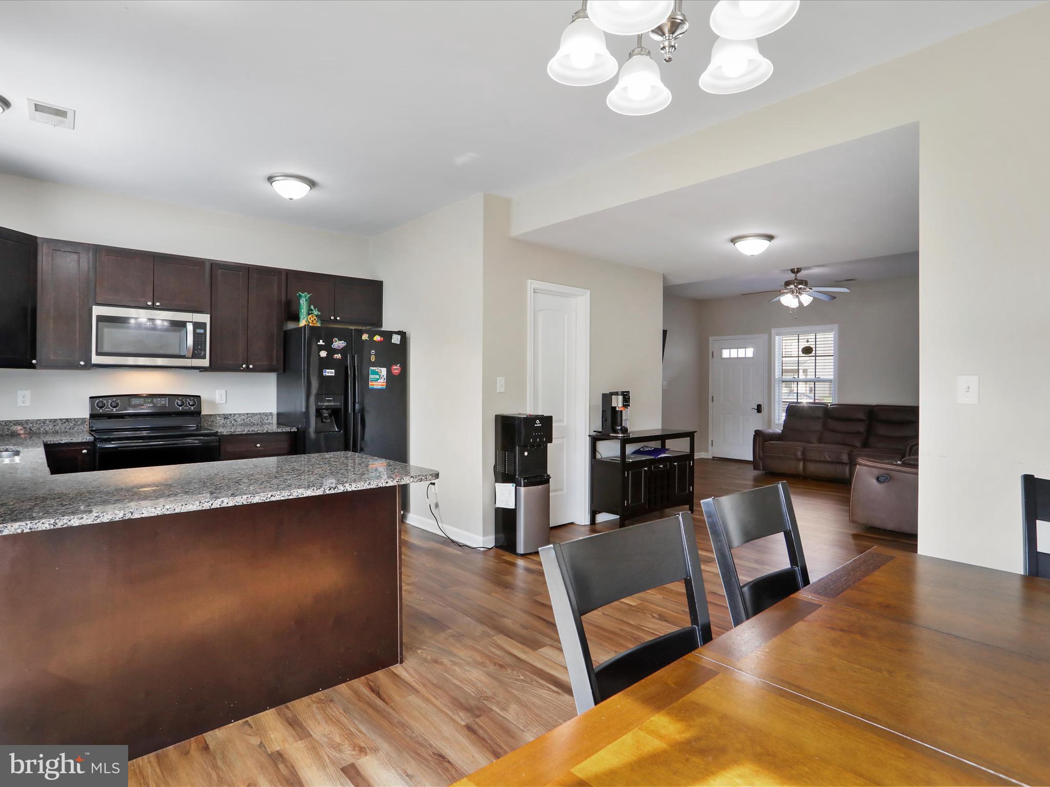 TOWNES OF RIDGEWAY - Residential