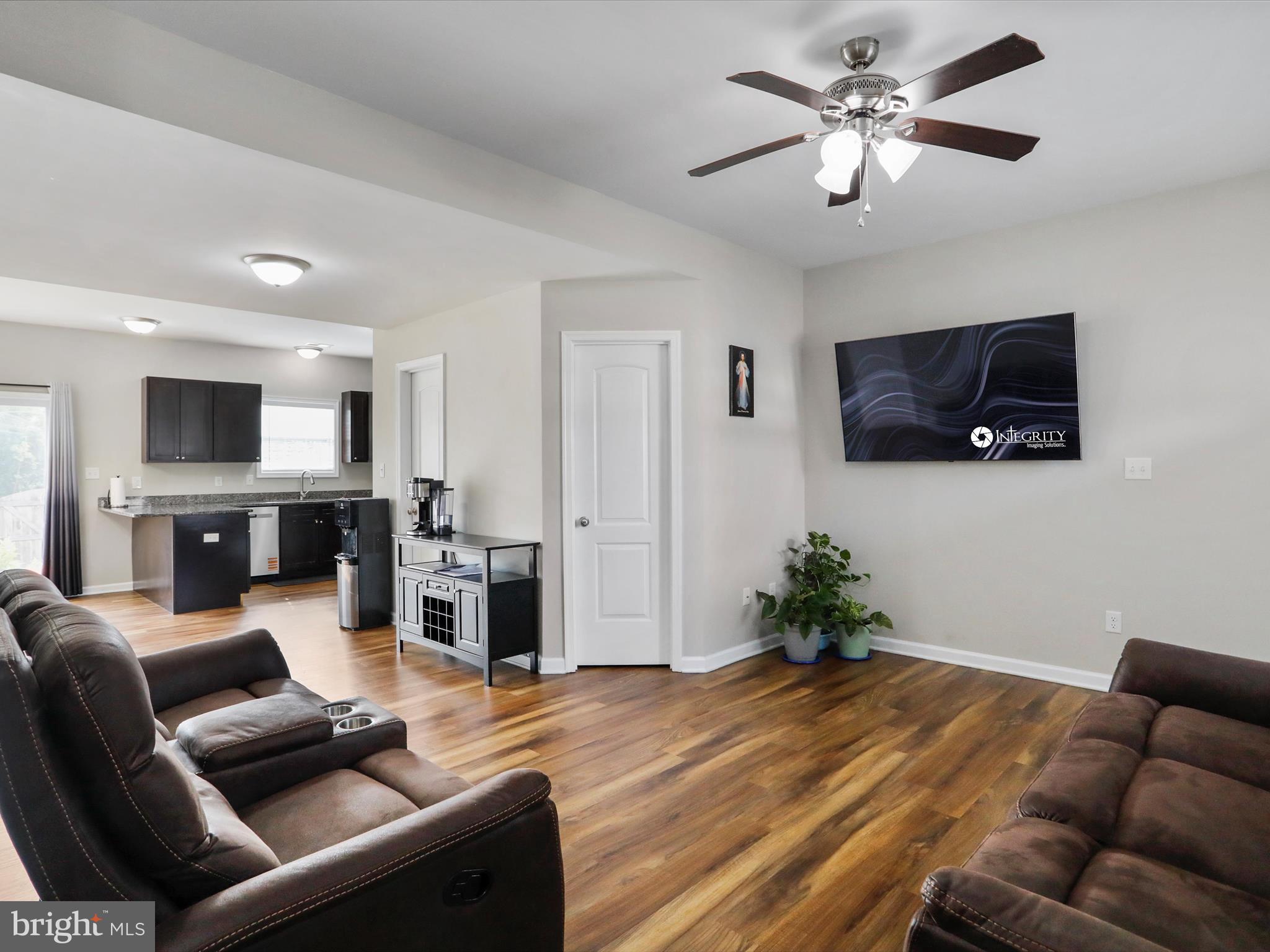 TOWNES OF RIDGEWAY - Residential