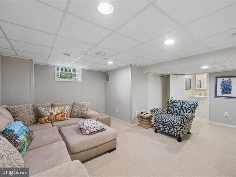 WOODMERE - Residential