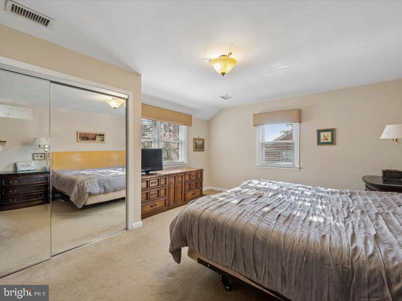 WOODMERE - Residential