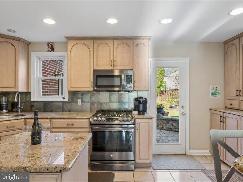 WOODMERE - Residential