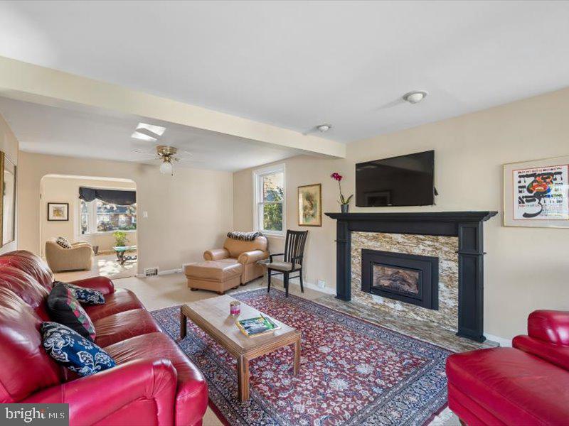 WOODMERE - Residential