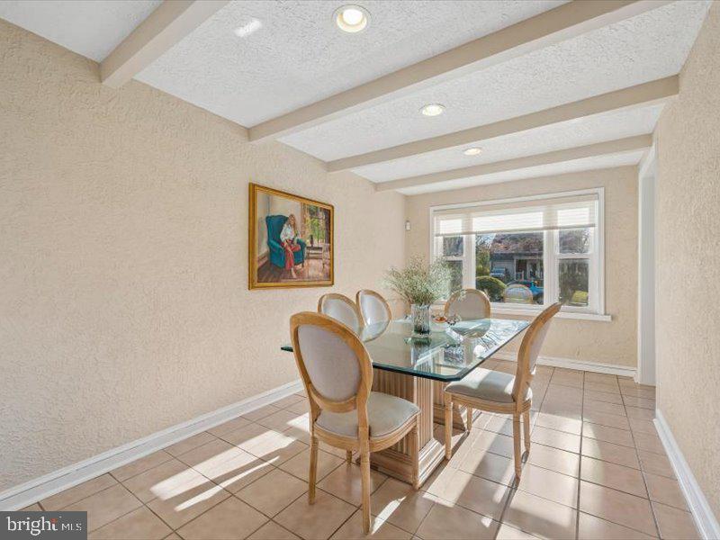 WOODMERE - Residential