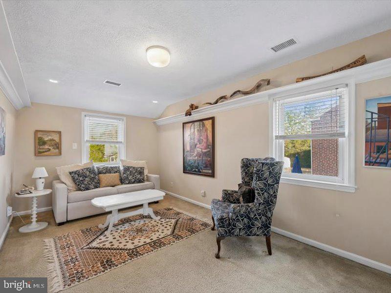 WOODMERE - Residential