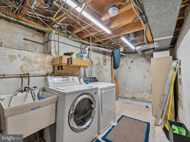 WOODMERE - Residential