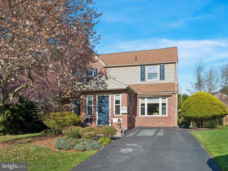 WOODMERE - Residential