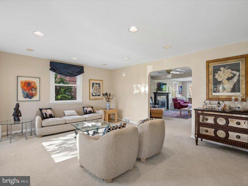 WOODMERE - Residential