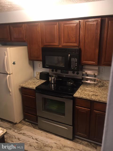 PERRY HALL - Residential Lease