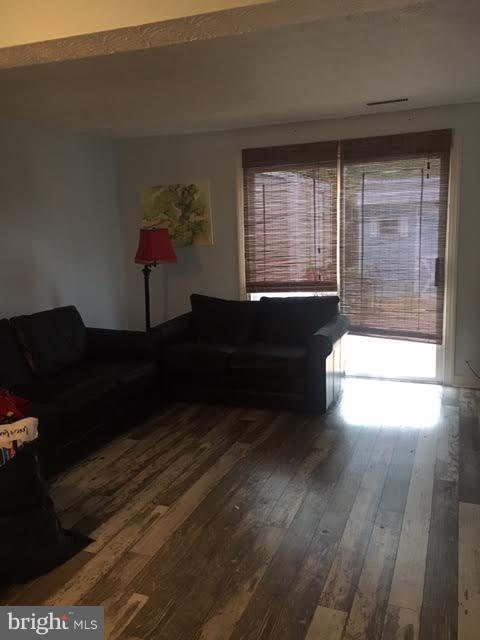 PERRY HALL - Residential Lease