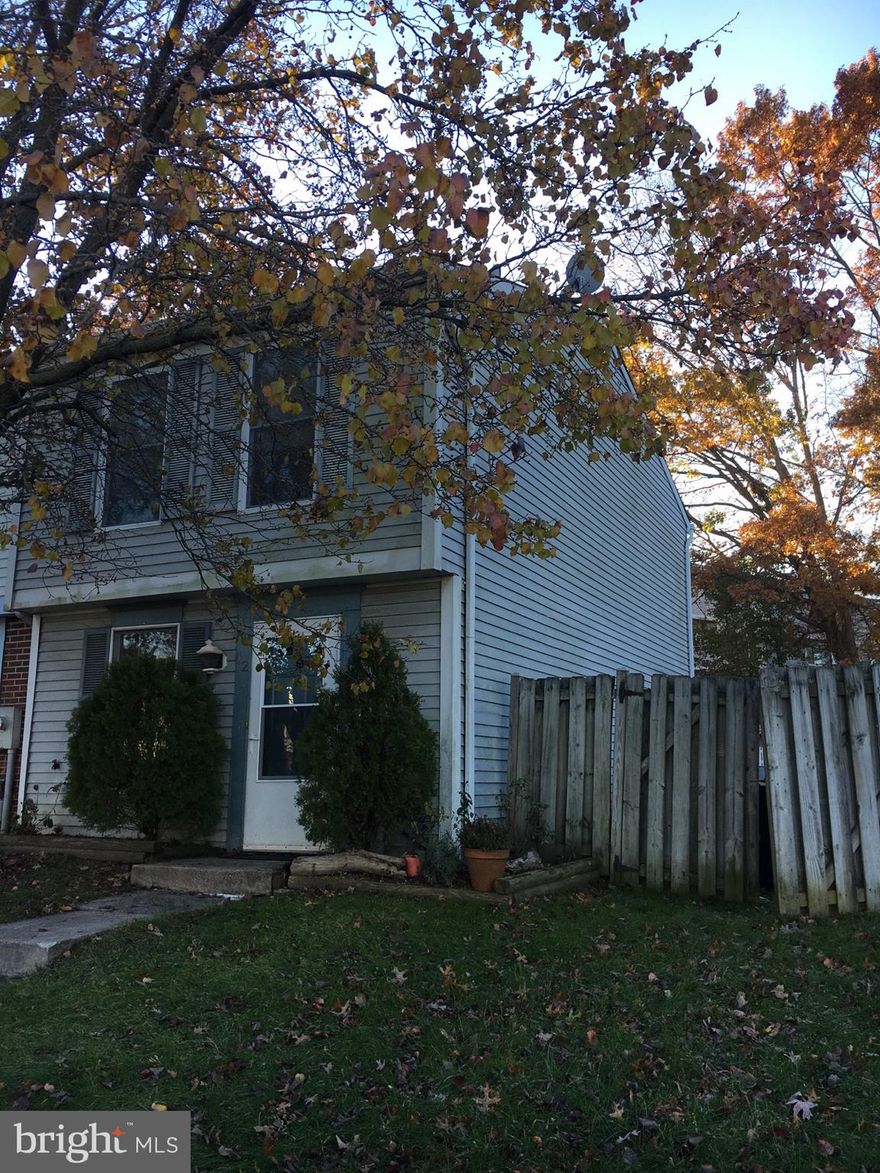 FULLY RENOVATED KITCHEN. OPEN FIRST FLOOR-WALKS OUT FROM LIVING ROOM TO LARGE FENCED YARD. PERFECT FOR ENTERTAINING,W /XTRA STORAGE SHED AND ADDITIIONAL OUT BUILDING FOR MOTORCYCLE, KID'S PLAYHOUSE OR CRAFT AREA.