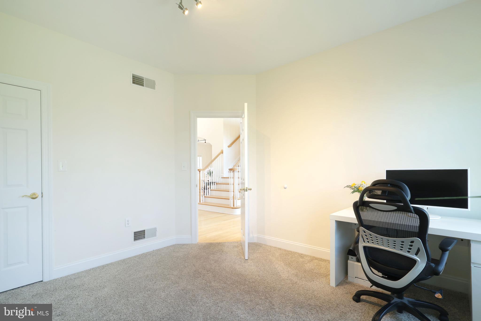 SAYBROOK - Residential
