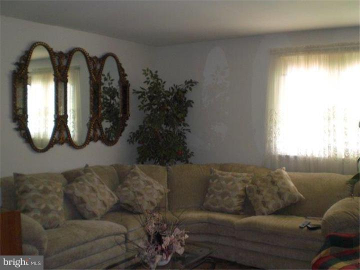 PHILADELPHIA (NORTHEAST) - Residential Income