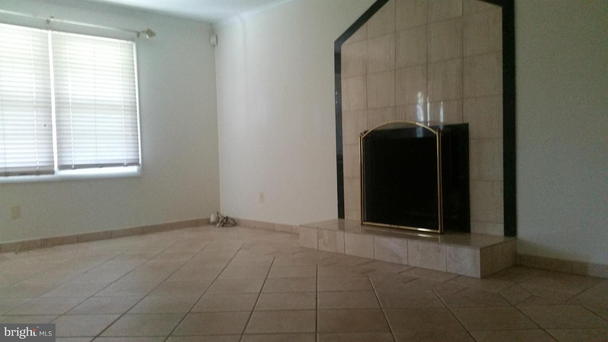 FOX CHAPEL - Residential