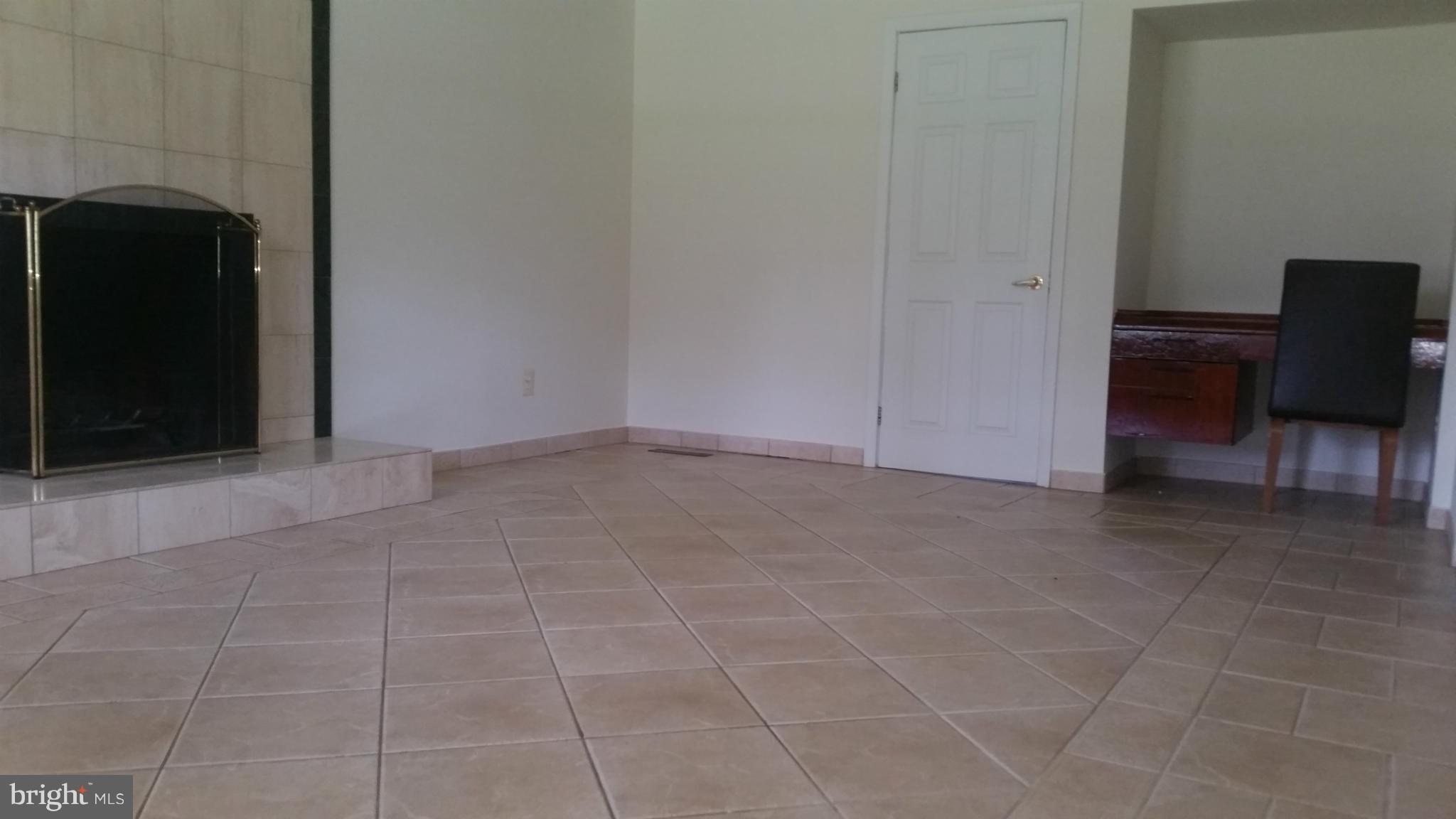 FOX CHAPEL - Residential