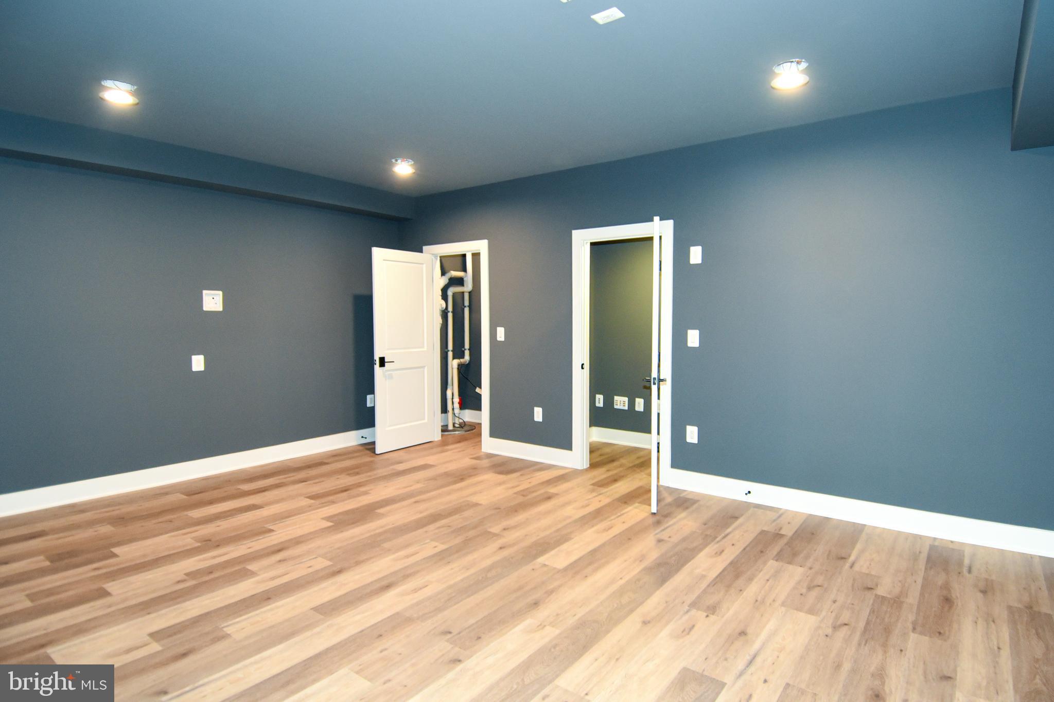 PIMMIT HILLS - Residential