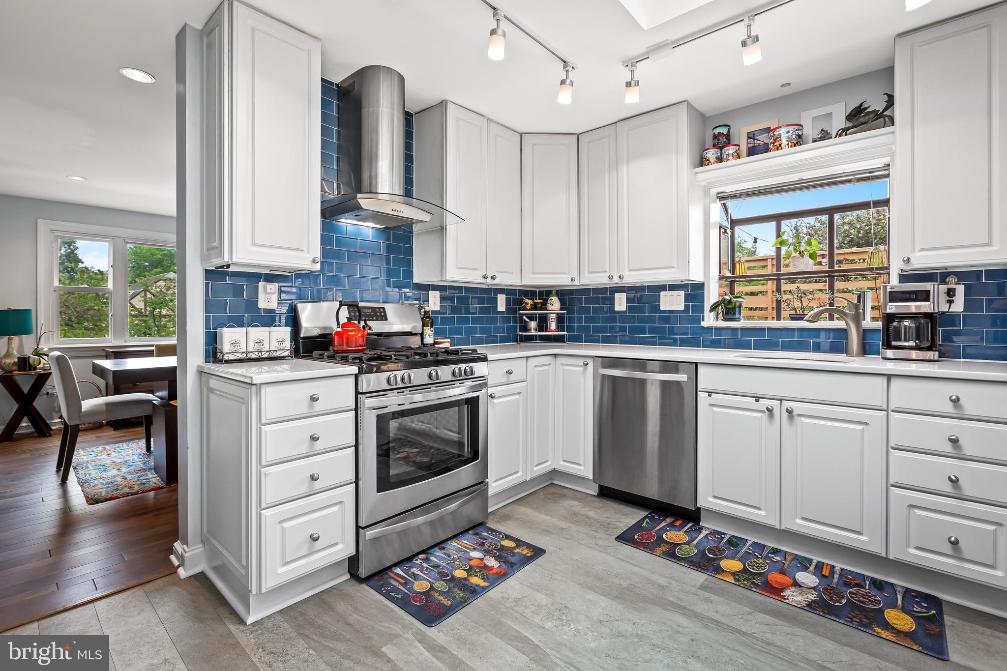 MOUNT WASHINGTON - Residential