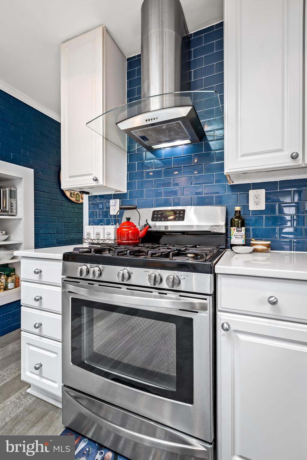 MOUNT WASHINGTON - Residential