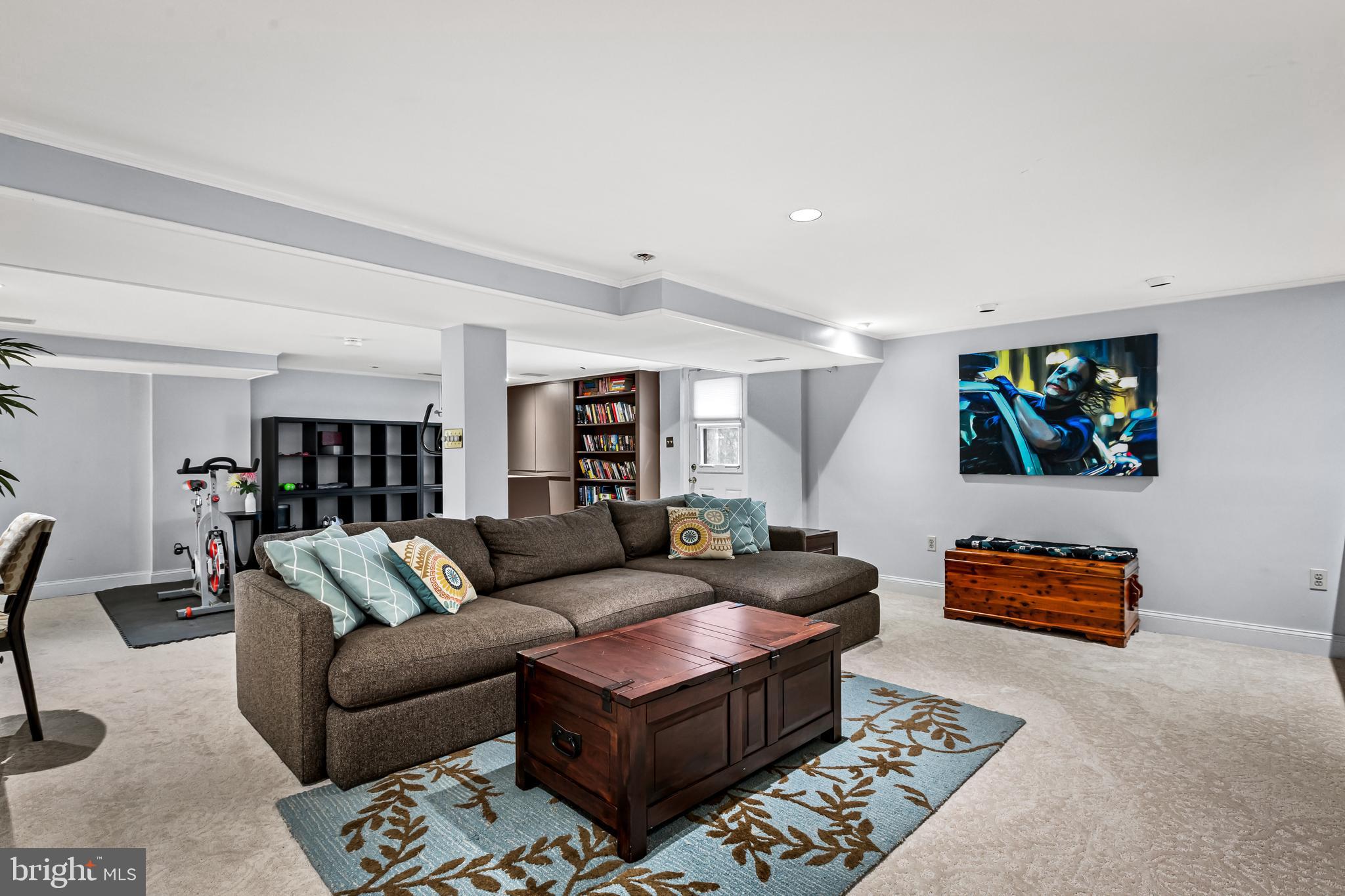 MOUNT WASHINGTON - Residential