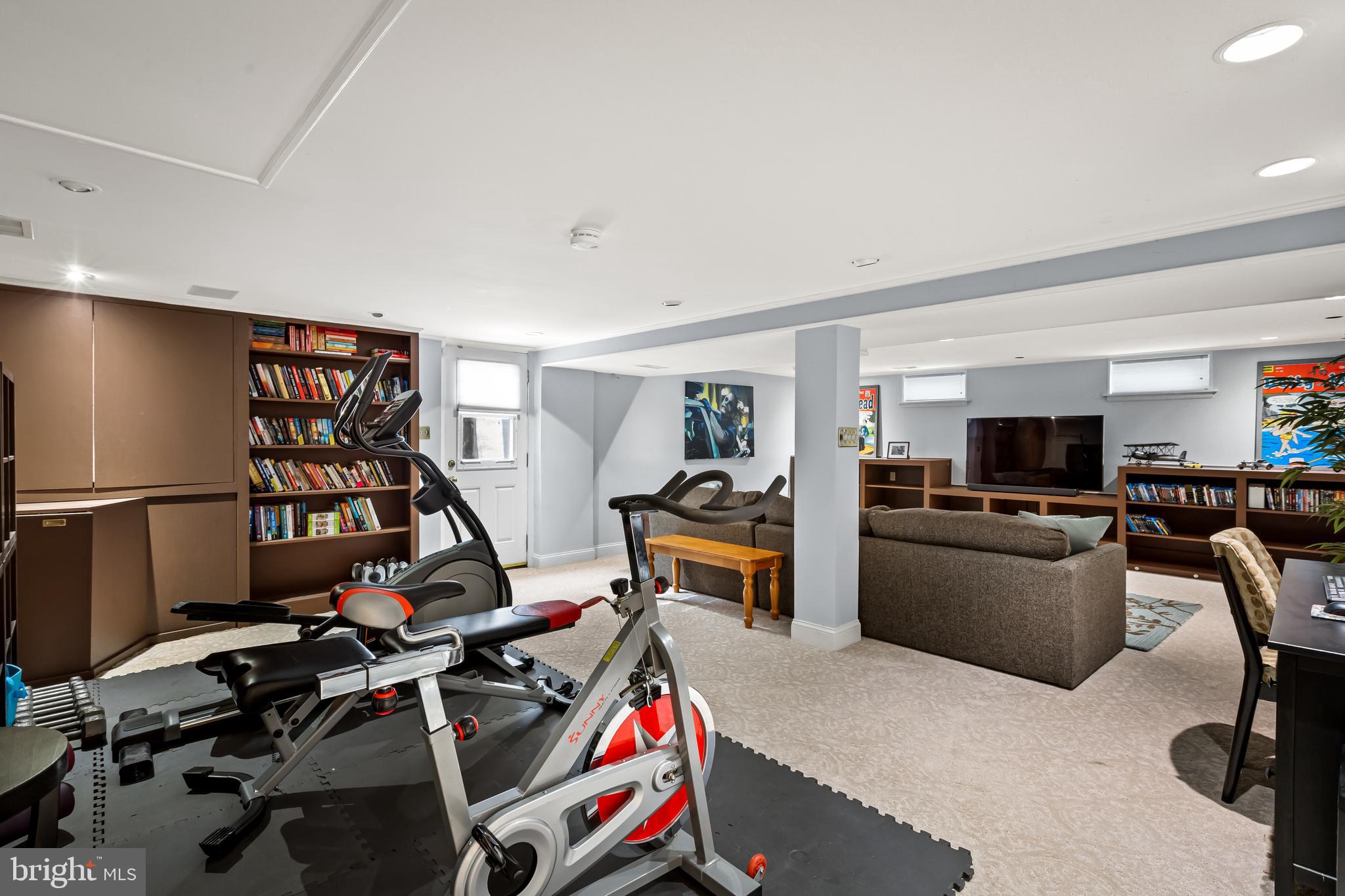 MOUNT WASHINGTON - Residential