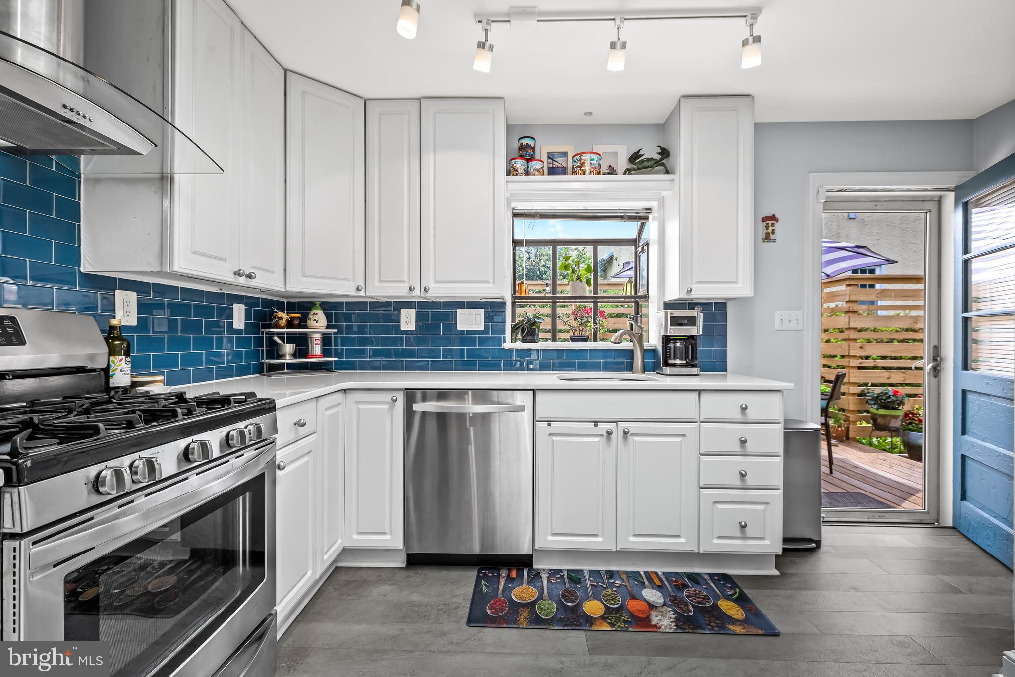 MOUNT WASHINGTON - Residential