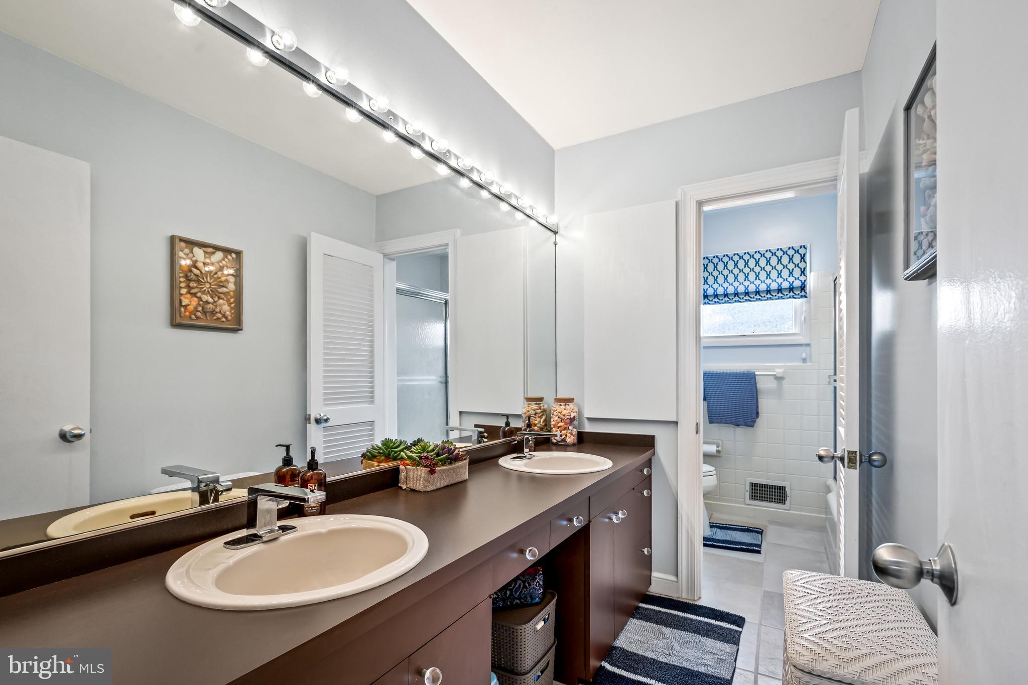 MOUNT WASHINGTON - Residential