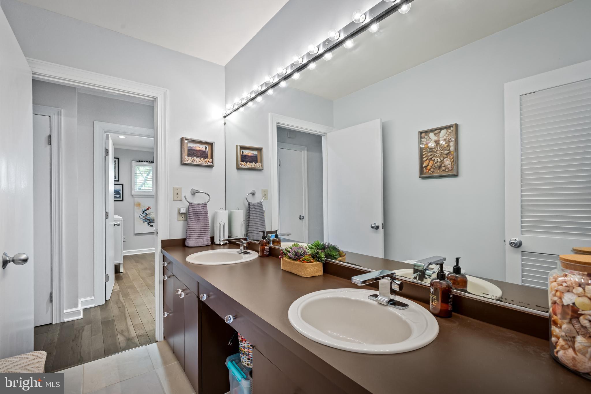 MOUNT WASHINGTON - Residential