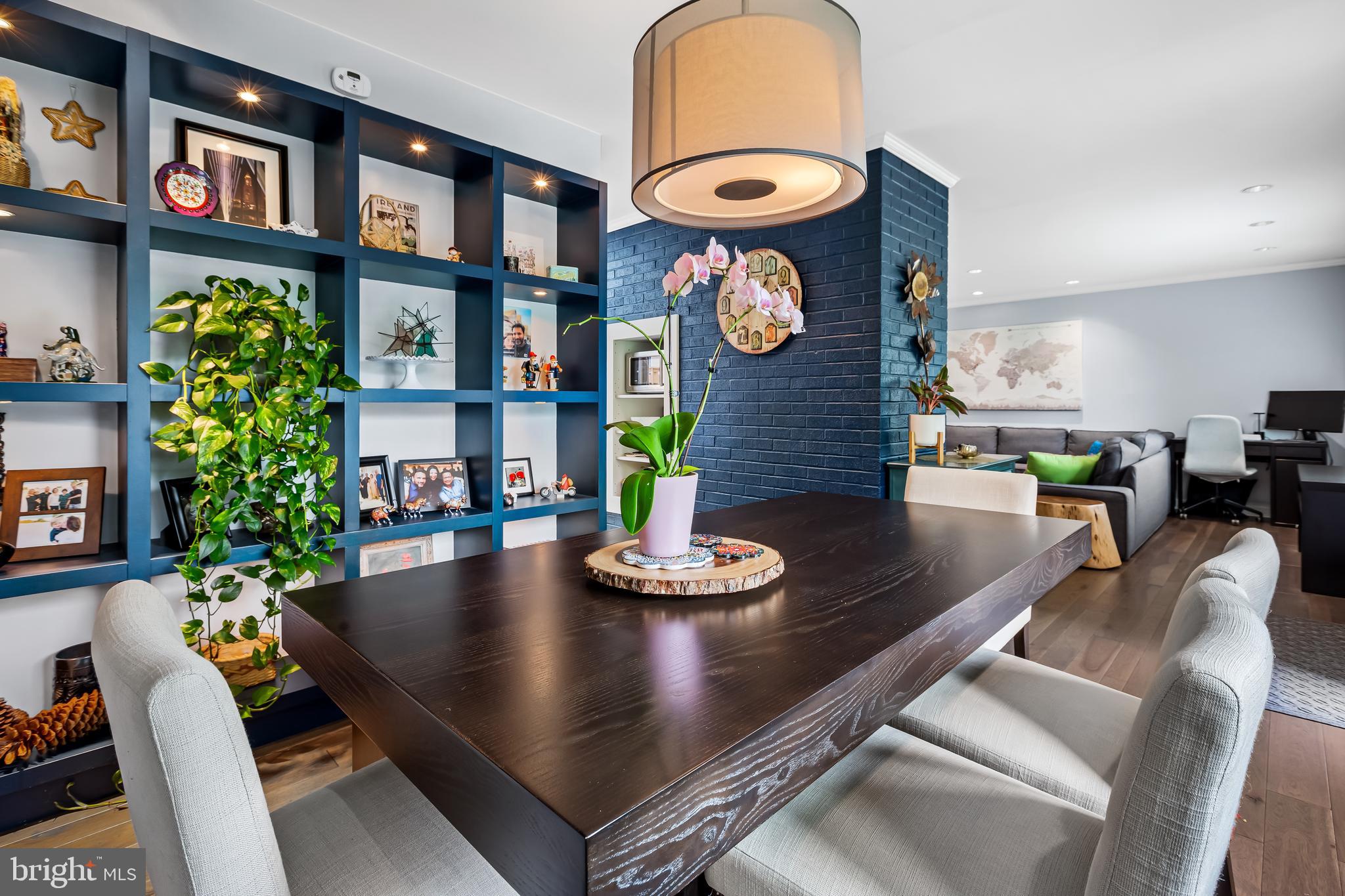 MOUNT WASHINGTON - Residential