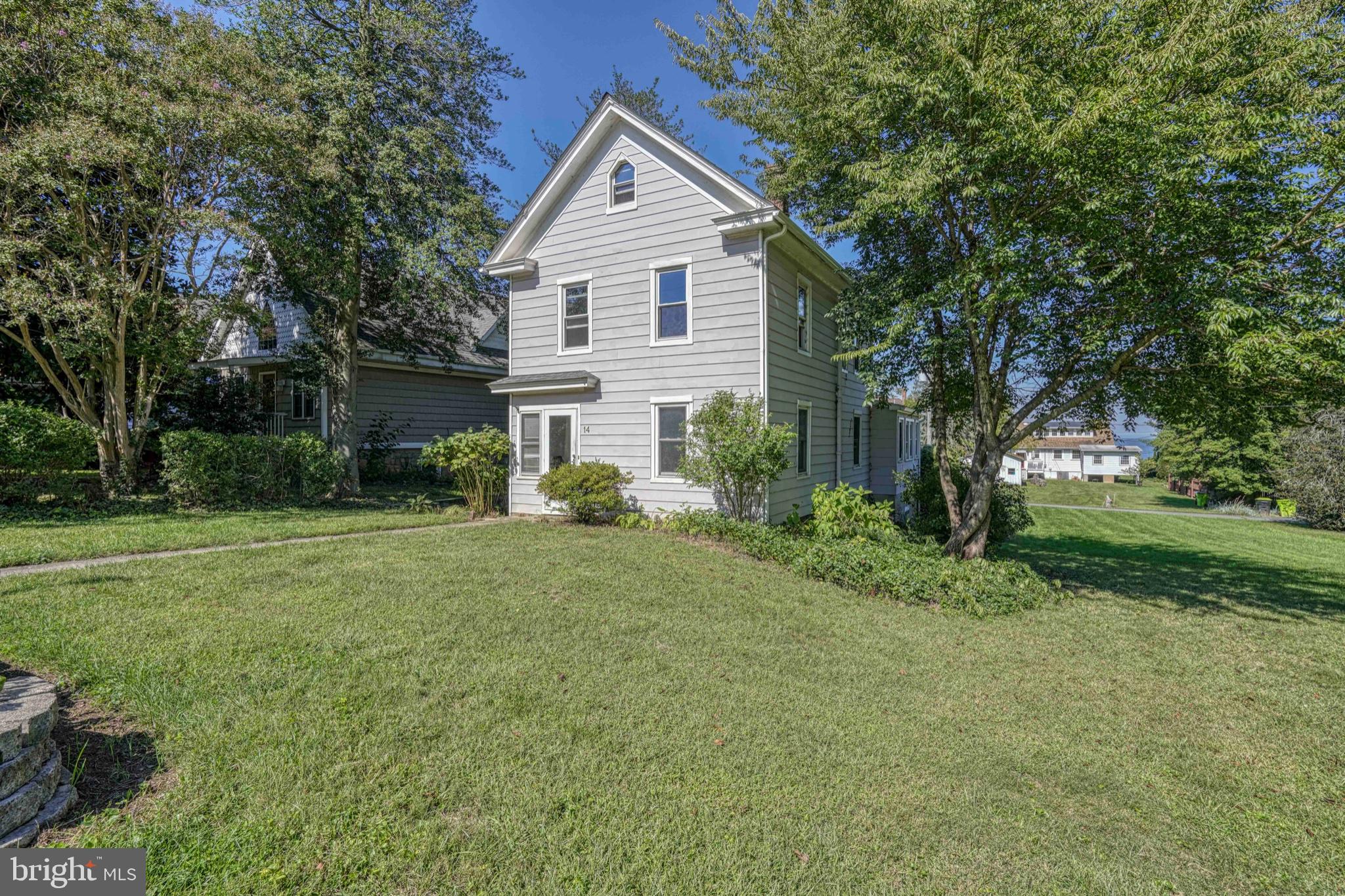 14 1ST AVENUE