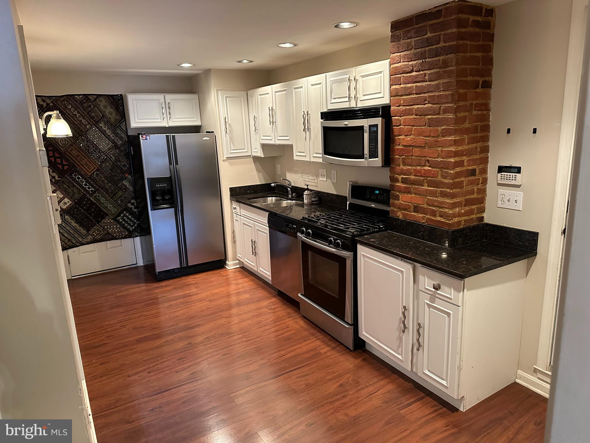 FEDERAL HILL HISTORIC DISTRICT - Residential Lease