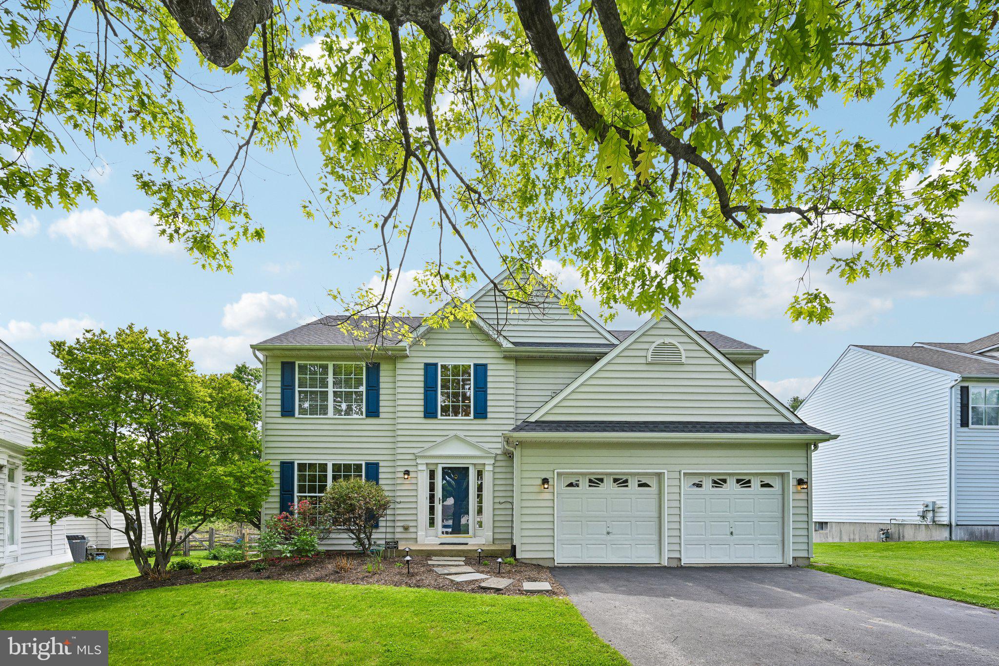 HAWTHORNE LANE - Residential