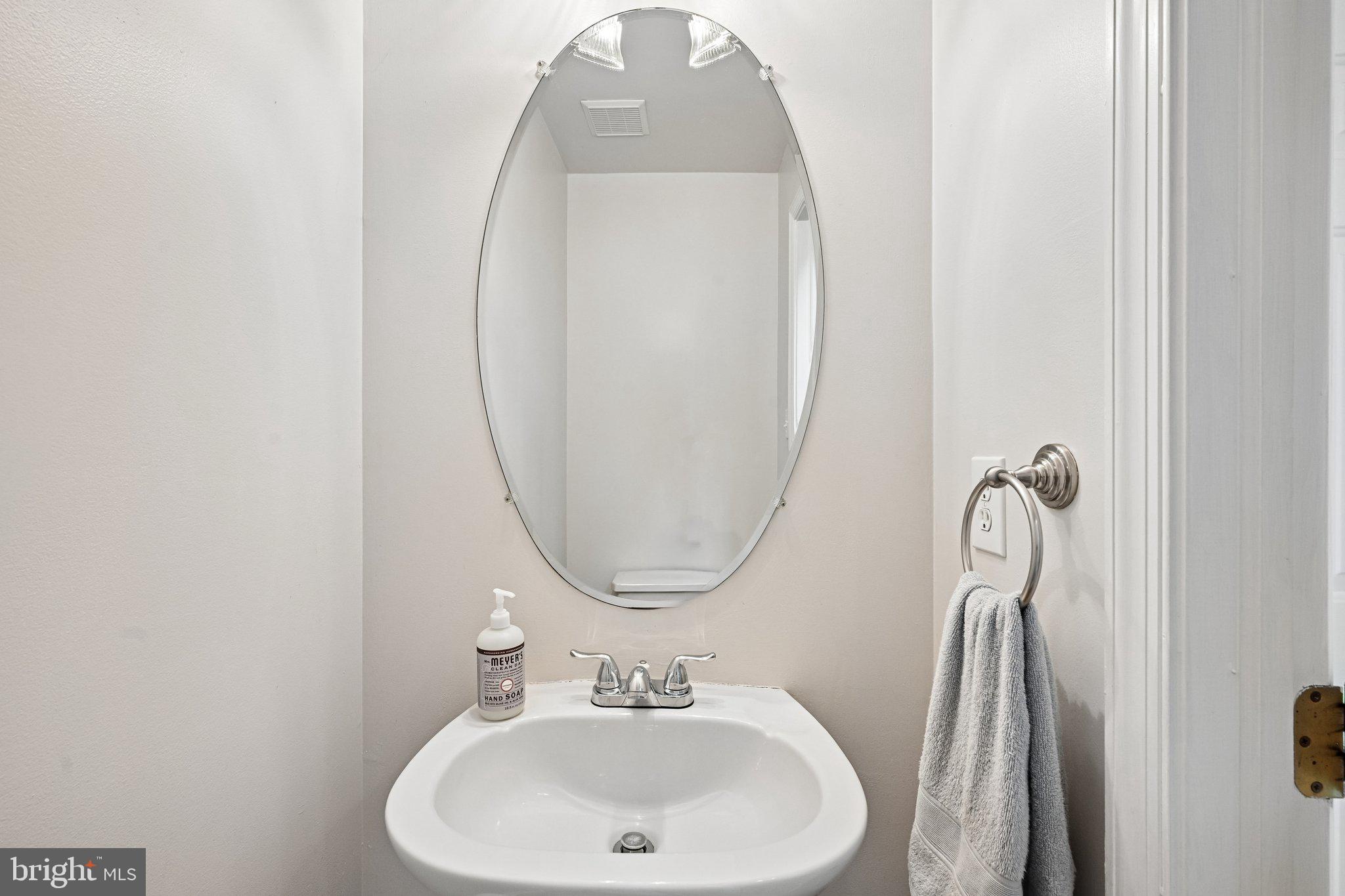 HAWTHORNE LANE - Residential