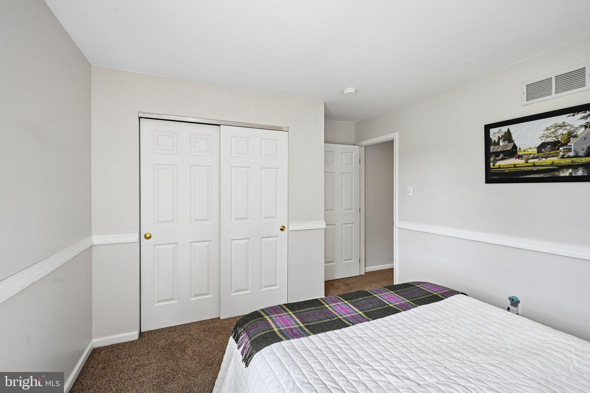 HAWTHORNE LANE - Residential